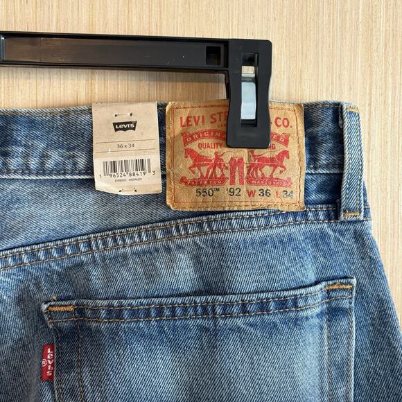 New Levis 550 '92 Mens Relaxed Taper Fit Jeans 36x34 Fade Distressed Blue $79.50 - Picture 7 of 8